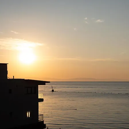 Apartman Emelia By The Sea -