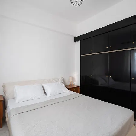 Emelia By The Sea -